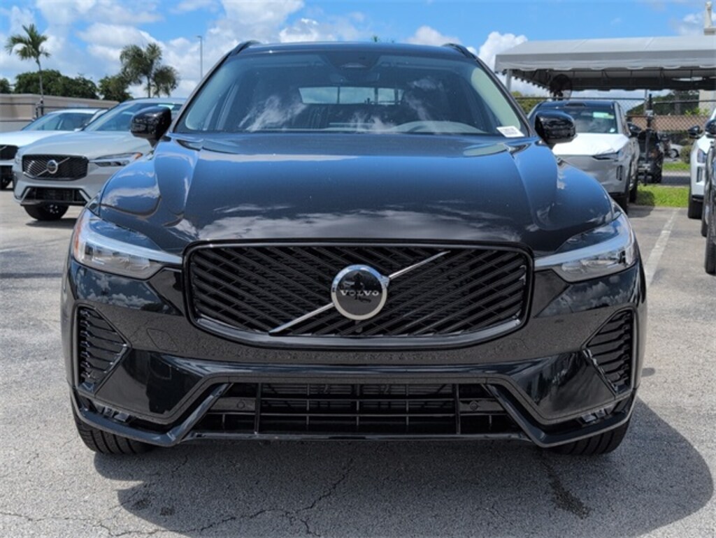 New 2026 Volvo XC60 B5 Core SUV