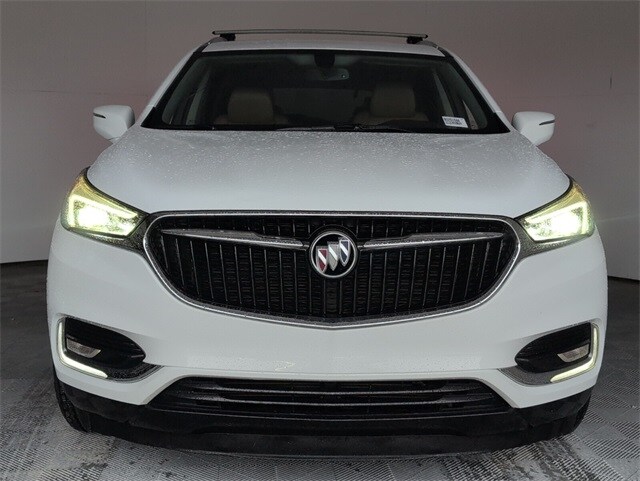 2018 Buick Enclave Essence photo 3