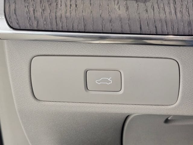 2026 Volvo XC90 Ultra - Photo 28