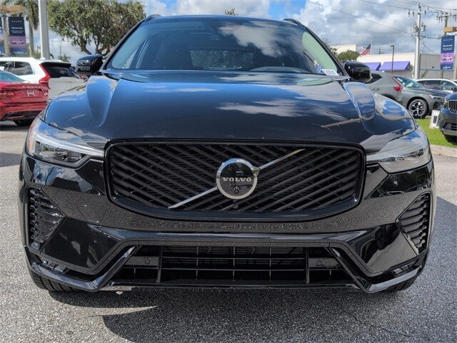 2026 Volvo XC60 B5 photo 3