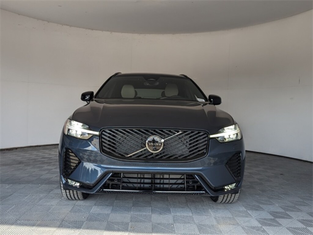 New 2026 Volvo XC60 B5 Plus SUV
