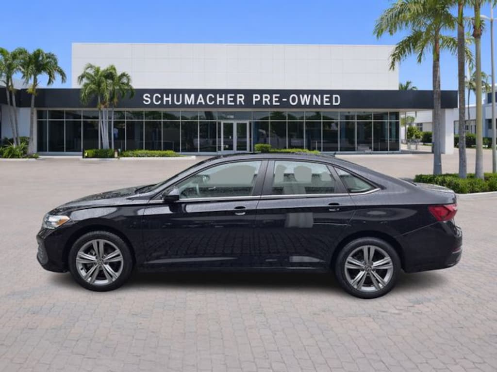 Used 2024 Volkswagen Jetta 1.5T SE Sedan