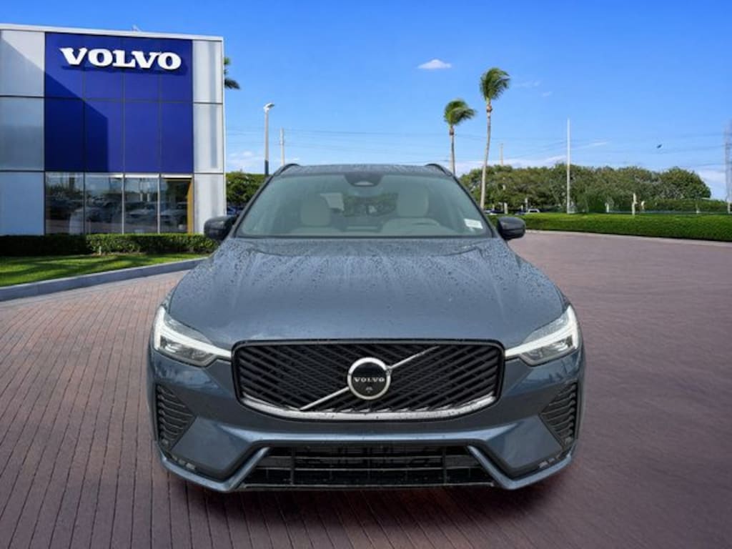 New 2026 Volvo XC60 B5 Plus SUV