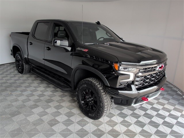 2024 Chevrolet Silverado 1500 ZR2 photo 2