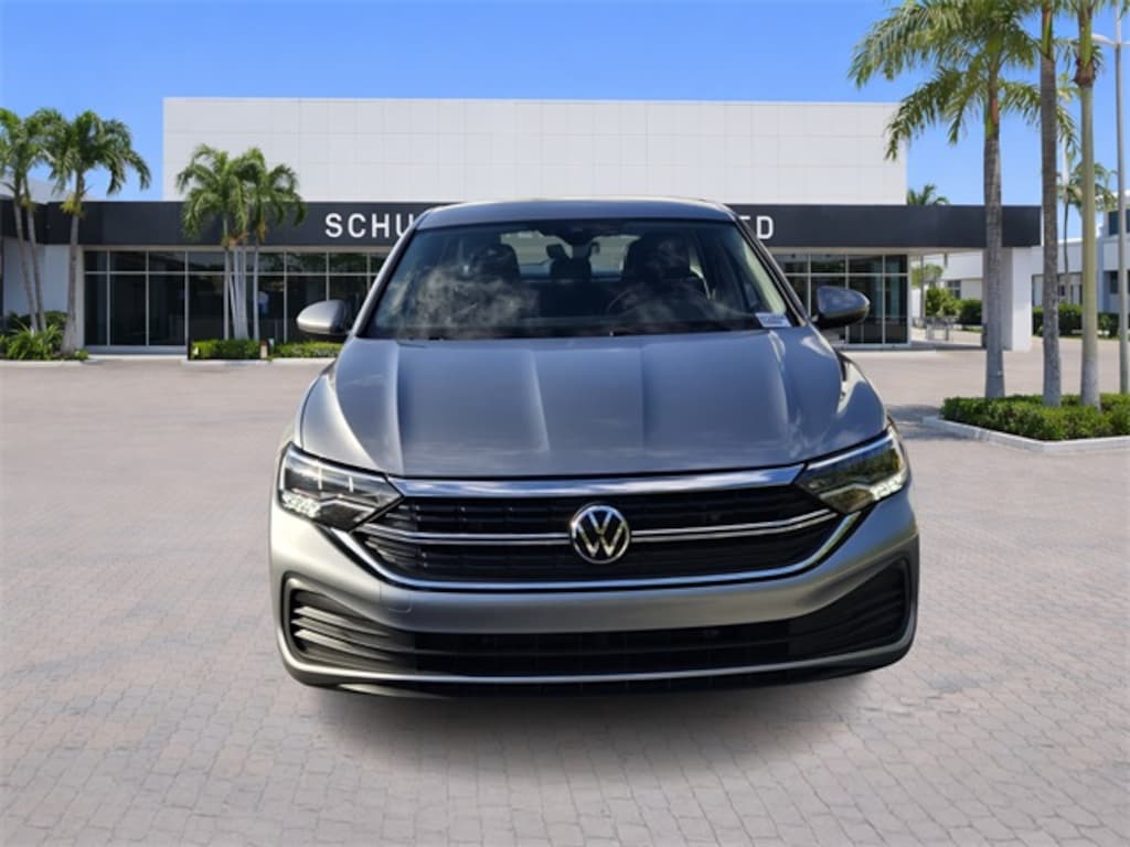 Used 2024 Volkswagen Jetta 1.5T SE Sedan