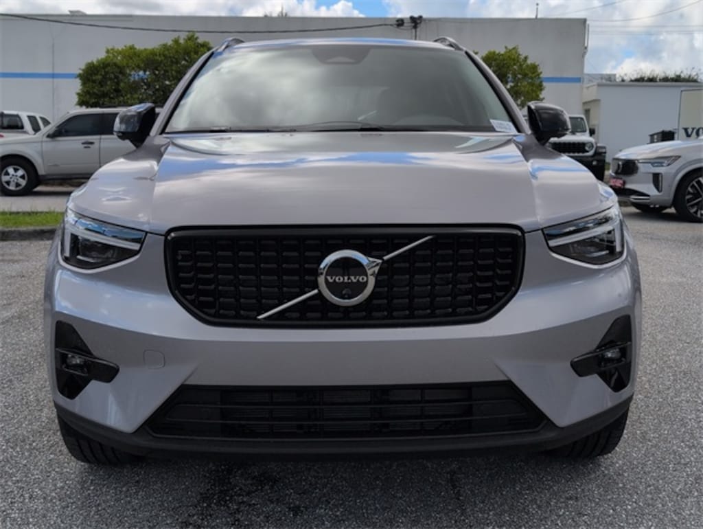 New 2026 Volvo XC40 B5 Plus SUV