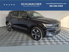 2025 Volvo XC40 B5 Core Bright Theme SUV