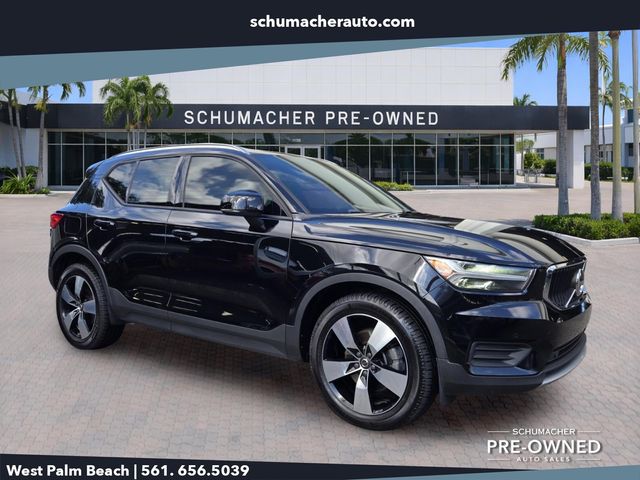 2020 Volvo XC40 T5 Momentum AWD's photo
