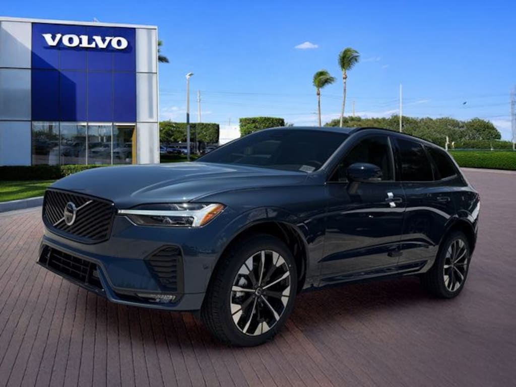 New 2026 Volvo XC60 B5 Plus SUV