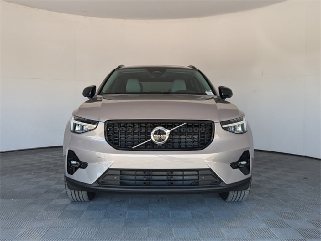New 2026 Volvo XC40 B4 Plus SUV