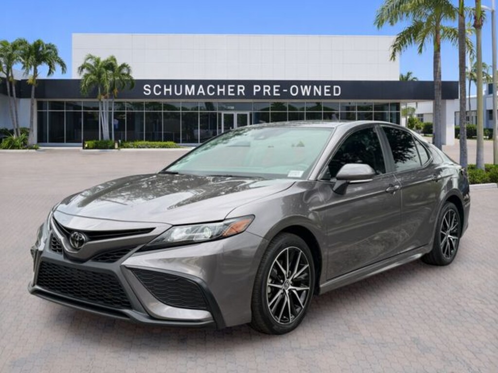 Used 2024 Toyota Camry SE Sedan