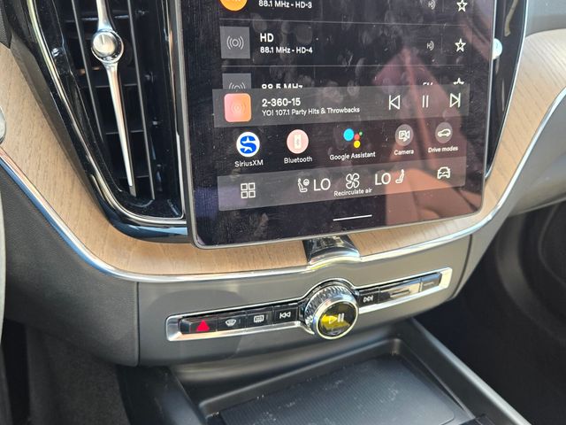 2026 Volvo XC60 Plus - Photo 22