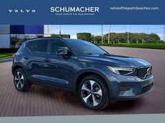 2026 Volvo XC40 B5 Core SUV