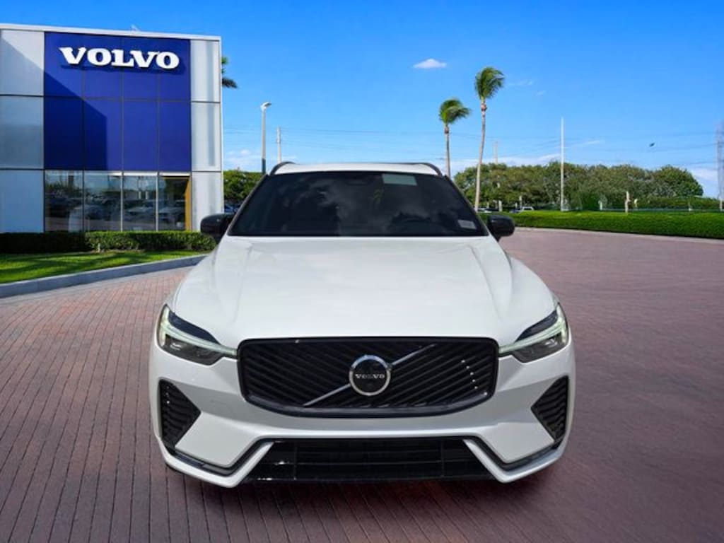 New 2026 Volvo XC60 B5 Plus SUV