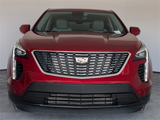 2023 Cadillac XT4 Luxury photo 3