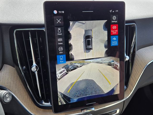 2026 Volvo XC60 Plus - Photo 21