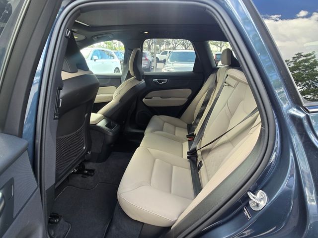 2026 Volvo XC60 Plus - Photo 15