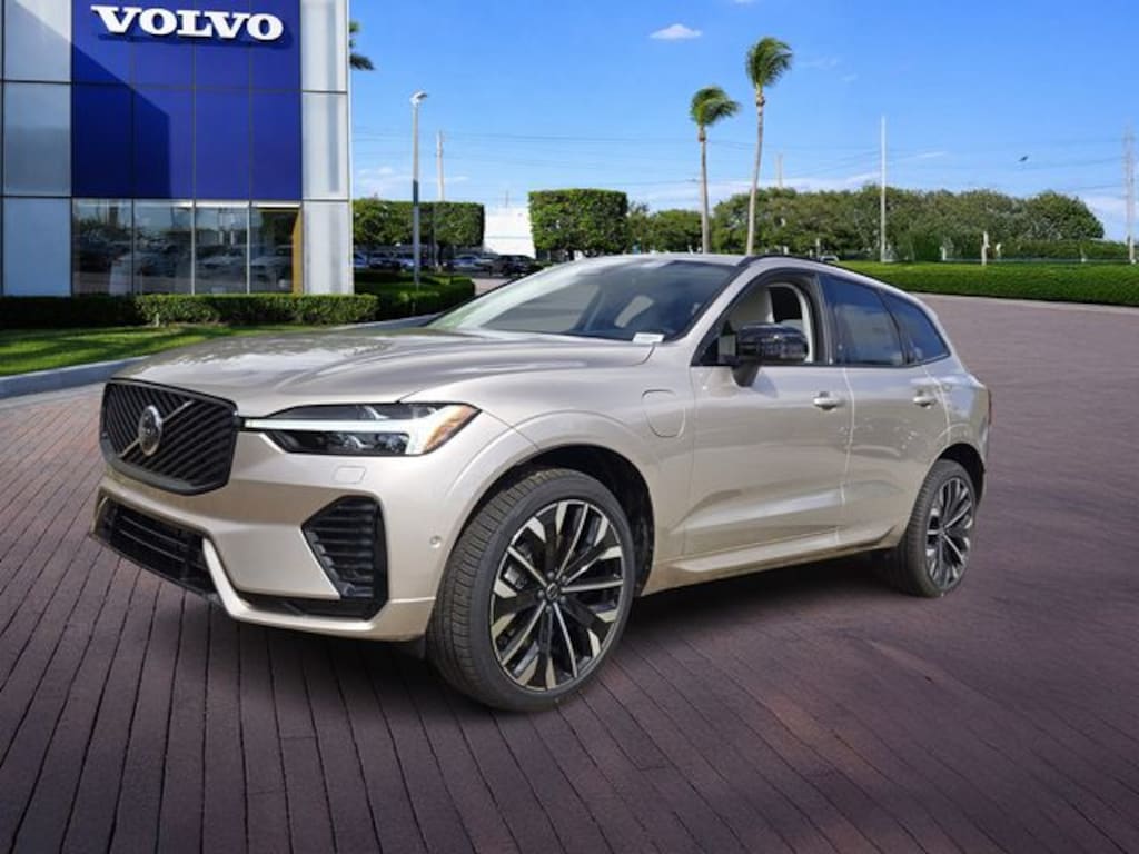 New 2026 Volvo XC60 plug-in hybrid T8 Ultra SUV