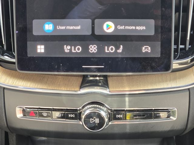 2026 Volvo XC60 Plus - Photo 20