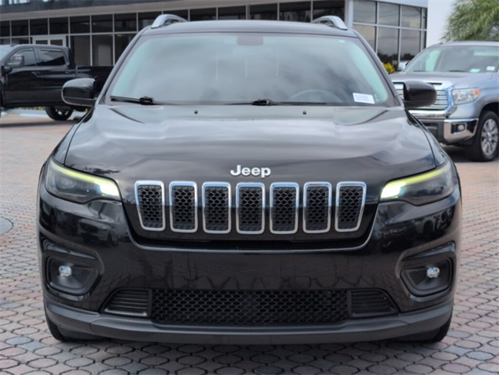 Used 2019 Jeep Cherokee Latitude SUV
