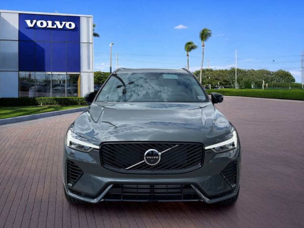 New 2026 Volvo XC60 plug-in hybrid T8 Ultra SUV