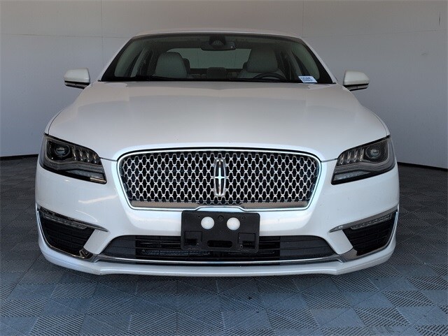 2019 Lincoln MKZ Hybrid Reserve photo 3