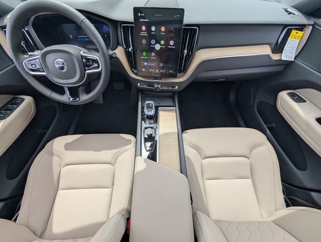 2026 Volvo XC60 Plus - Photo 7