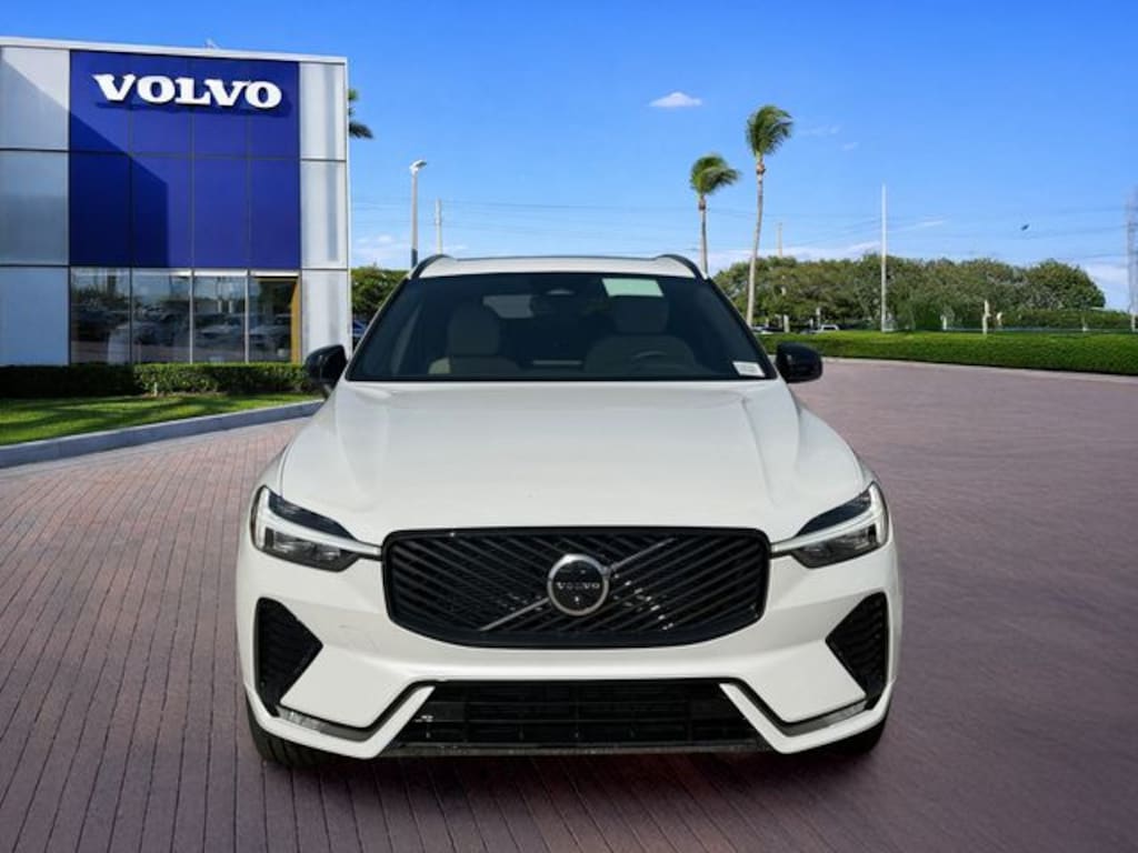 New 2026 Volvo XC60 B5 Plus SUV