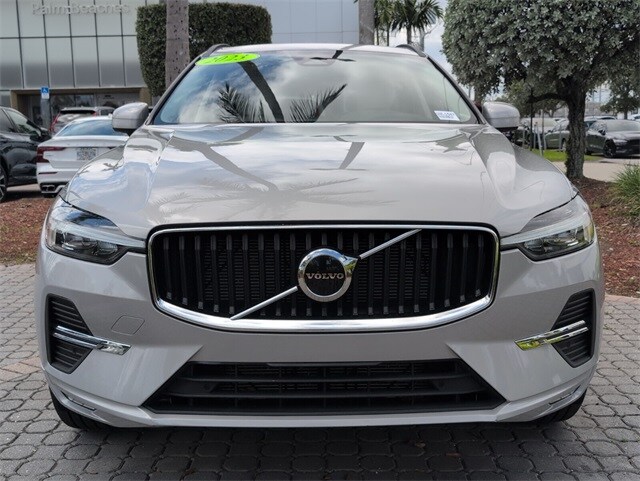 2023 Volvo XC60 B5 Core photo 3
