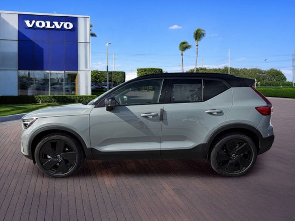 New 2026 Volvo XC40 B5 Ultra Black Edition SUV