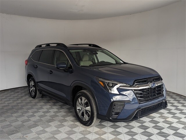 2025 Subaru Ascent Premium photo 2