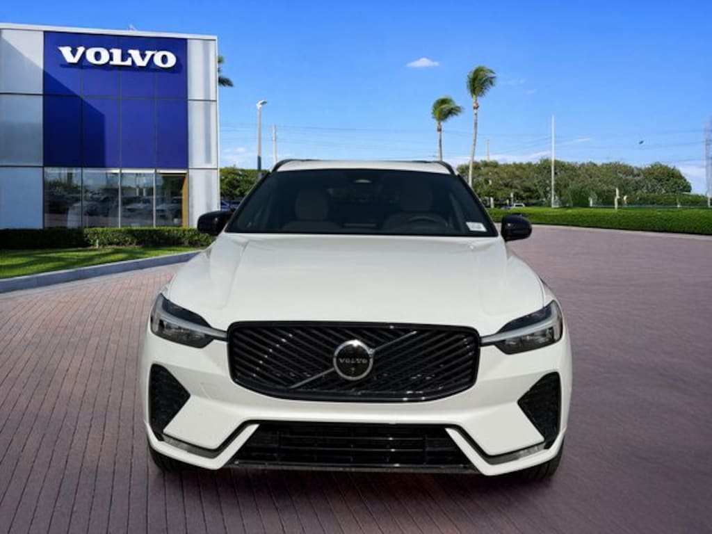 New 2026 Volvo XC60 B5 Plus SUV