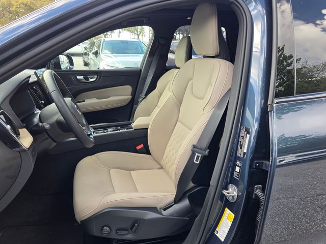 2026 Volvo XC60 Plus - Photo 13