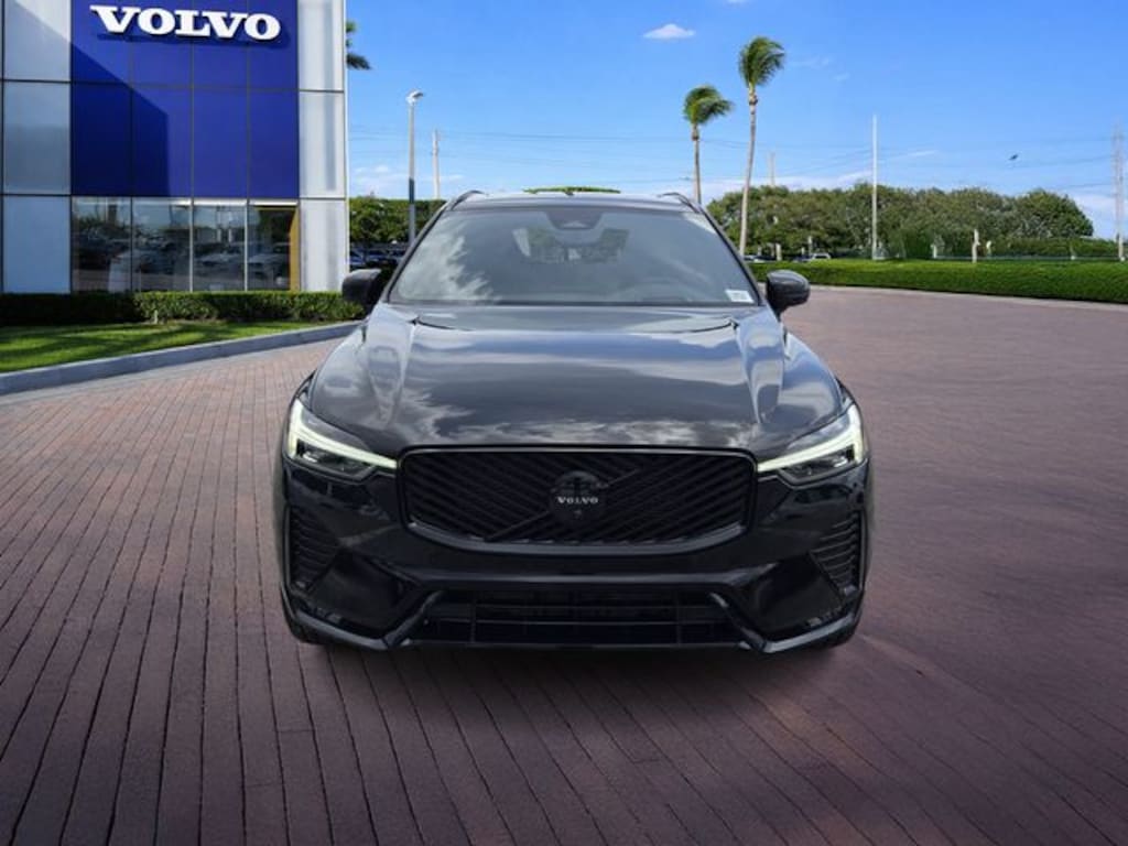 New 2026 Volvo XC60 B5 Ultra Black Edition SUV
