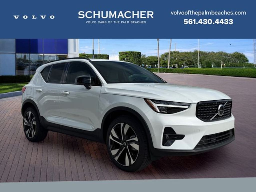 New 2026 Volvo XC40 B5 Ultra SUV