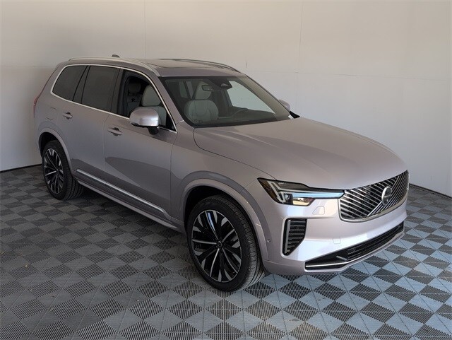 2026 Volvo XC90 Plus photo 2