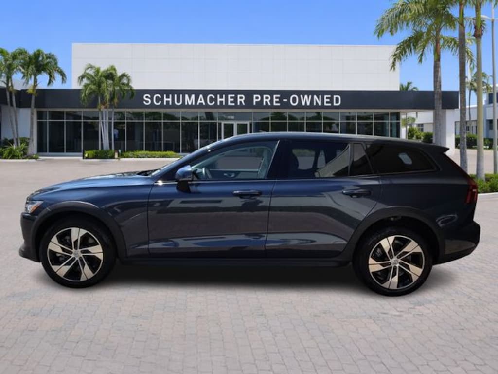 Certified 2025 Volvo V60 Cross Country B5 Plus Wagon