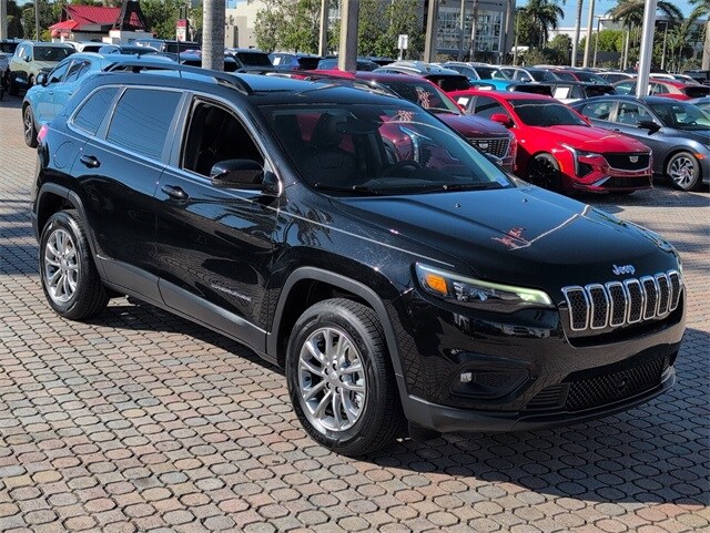 2022 Jeep Cherokee Latitude Lux photo 2