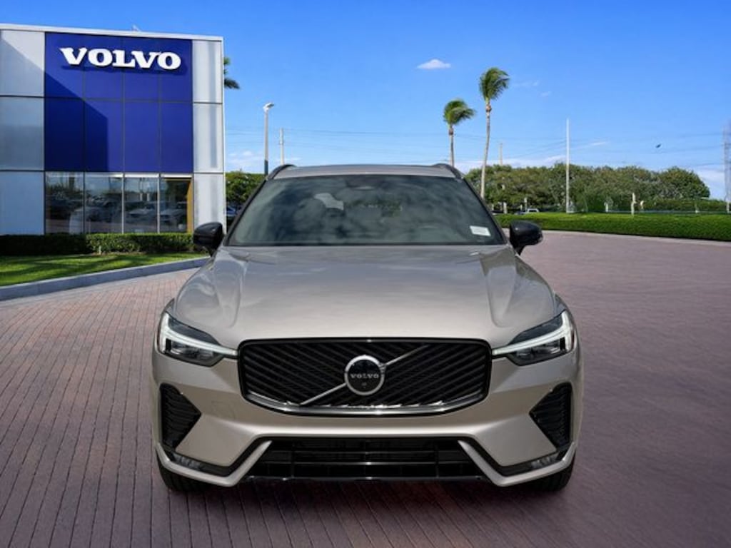 New 2026 Volvo XC60 B5 Plus SUV