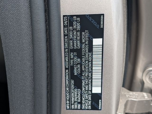 2026 Volvo XC60 Plus - Photo 9