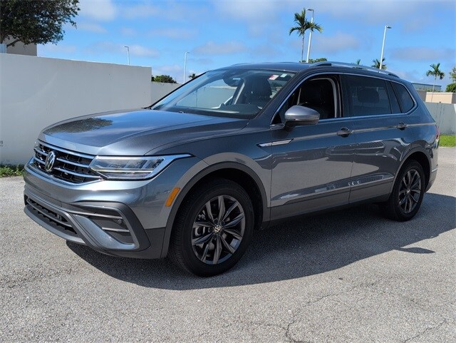 2023 Volkswagen Tiguan SE photo 4