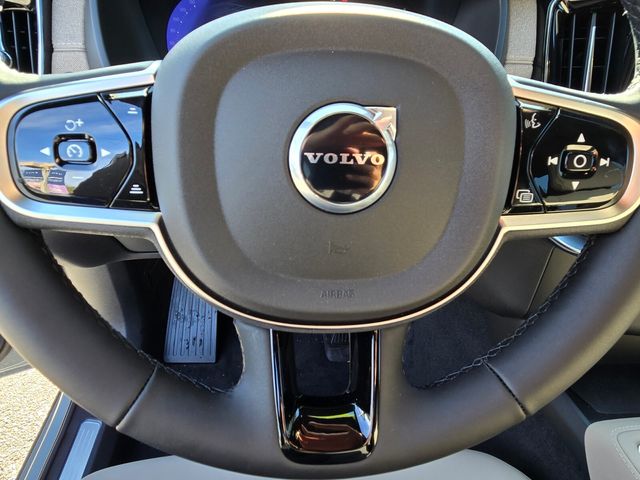 2026 Volvo XC90 Plus - Photo 24