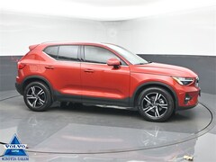 2023 Volvo XC40 B5 Plus Bright Theme SUV