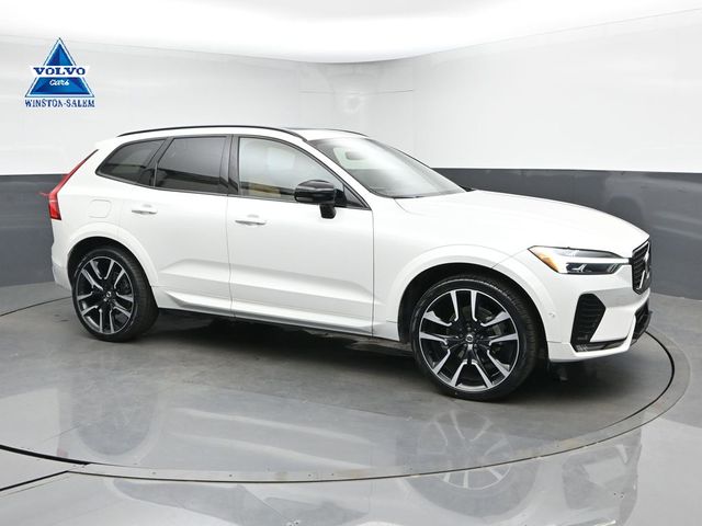 2024 Volvo XC60 B5 Ultimate Dark Theme AWD's photo