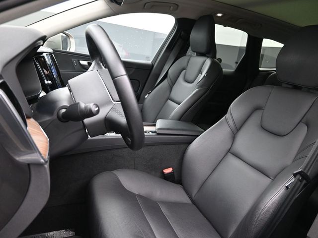 2023 Volvo XC60 Plus - Photo 9