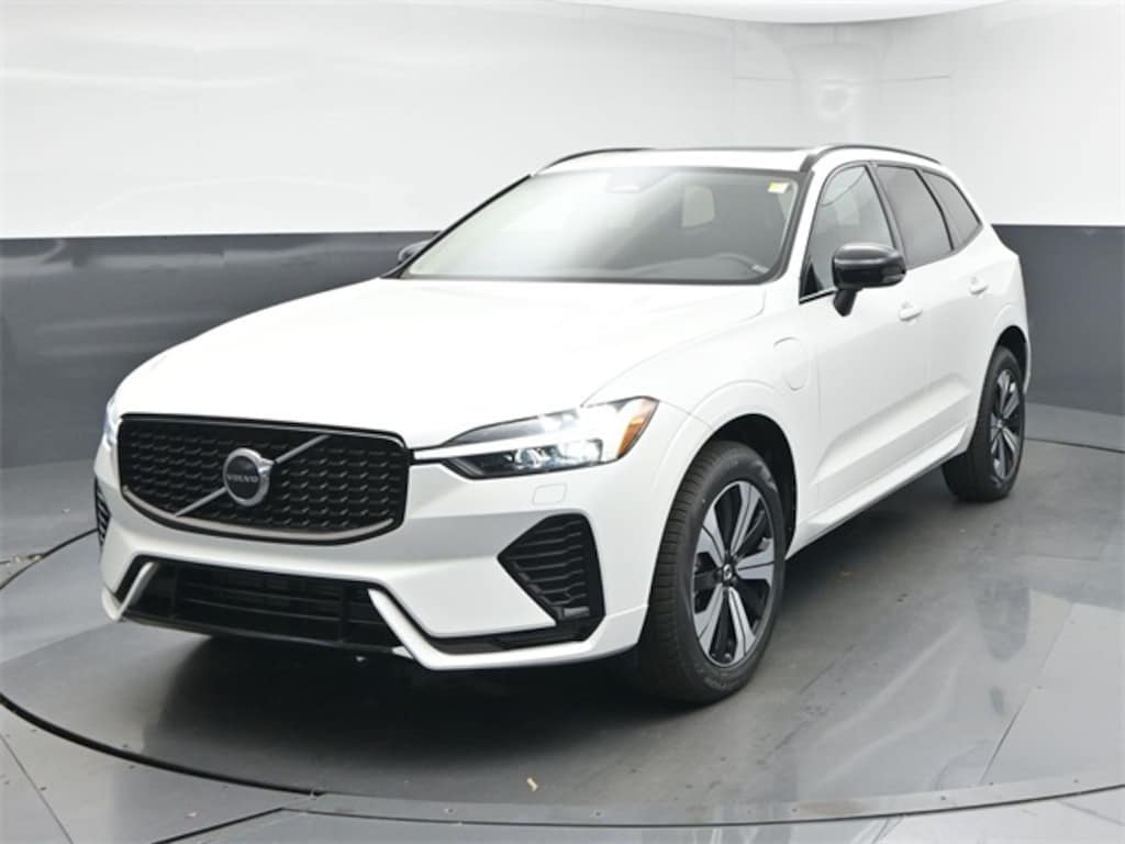 New 2025 Volvo XC60 plug-in hybrid T8 Core SUV