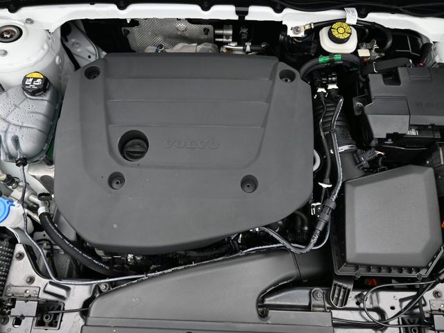 2024 Volvo XC40 Plus - Photo 34