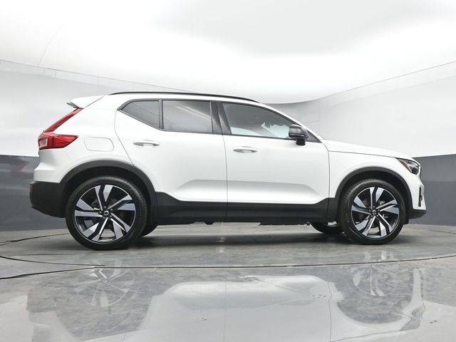 2024 Volvo XC40 Plus - Photo 43