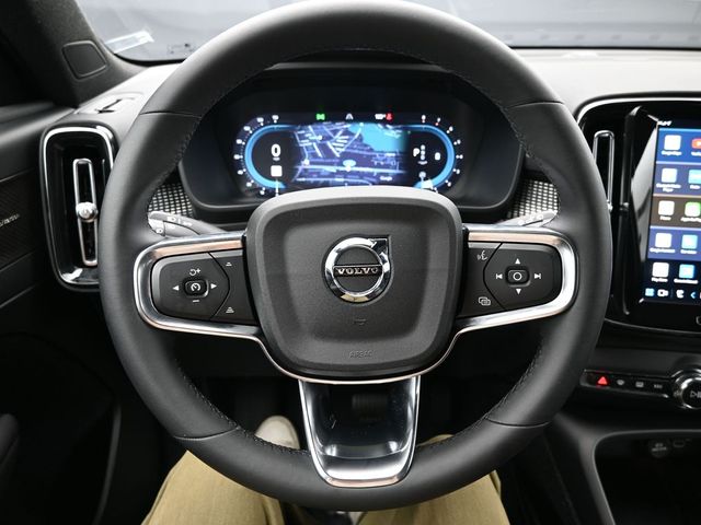 2024 Volvo XC40 Plus - Photo 22