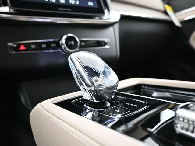 2026 Volvo XC90 Core - Photo 12